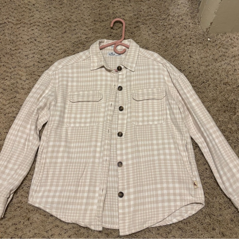 Women’s Hollister shacket. Cream and white flannel